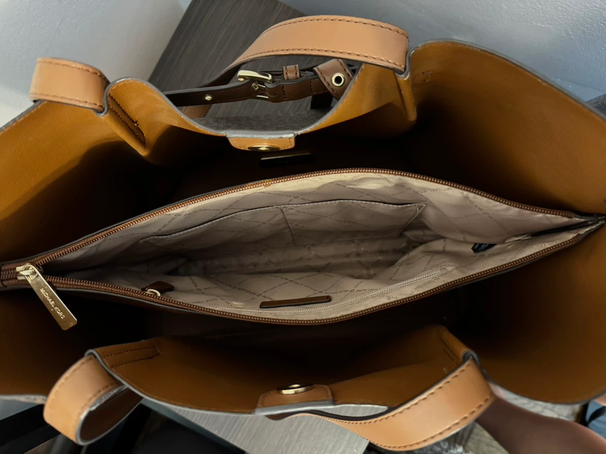Michael Kors Tote Bag - photo 4