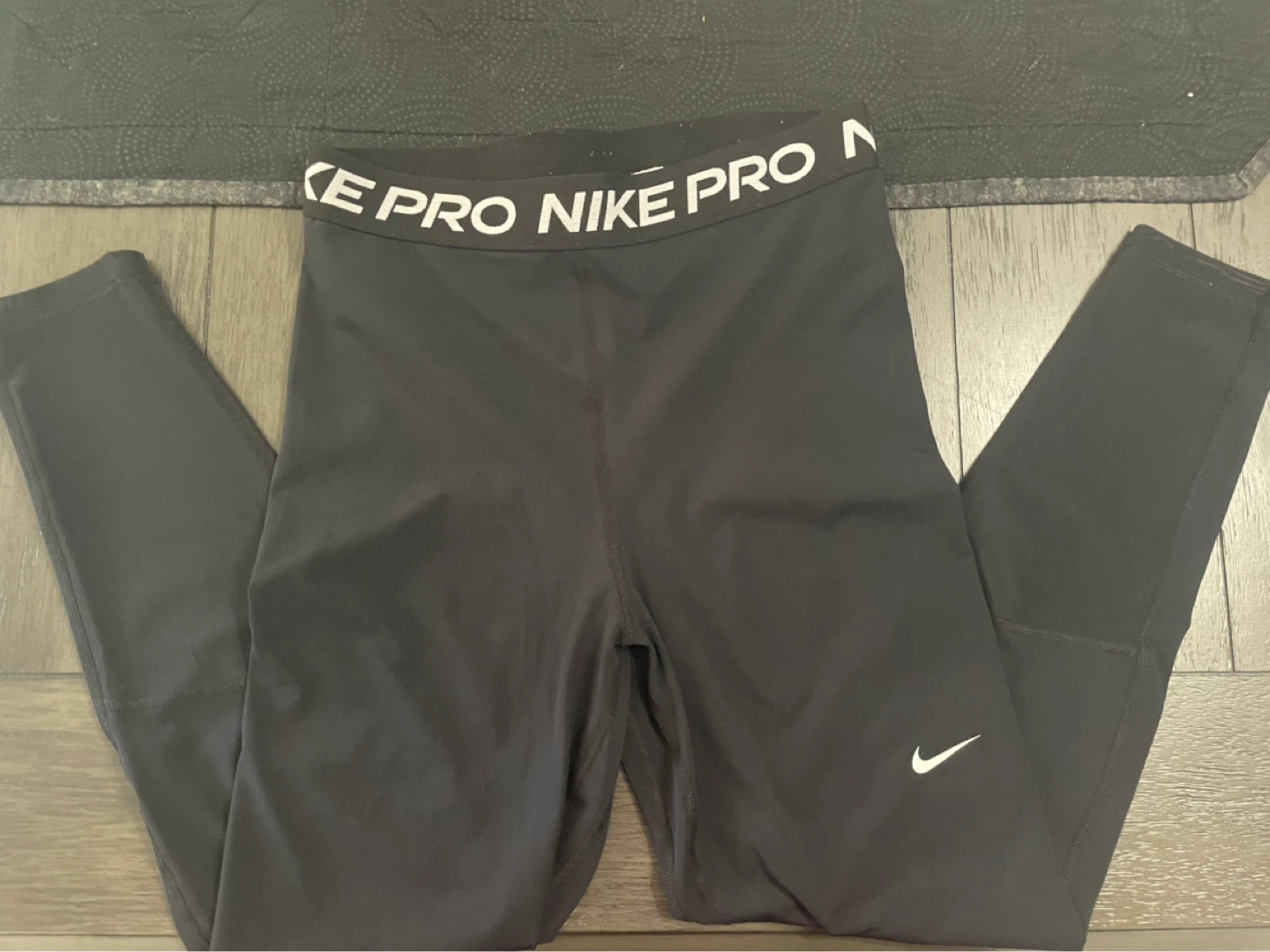 Nike Pro Black Leggings Size M