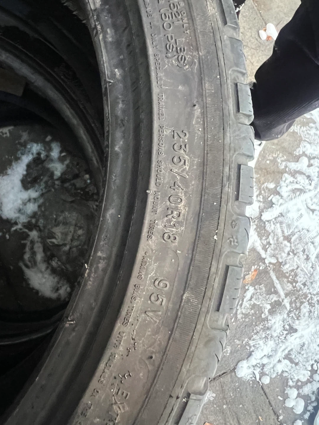 Michelin Pilot 4 Winter Tires 235/40R18 95V - photo 4