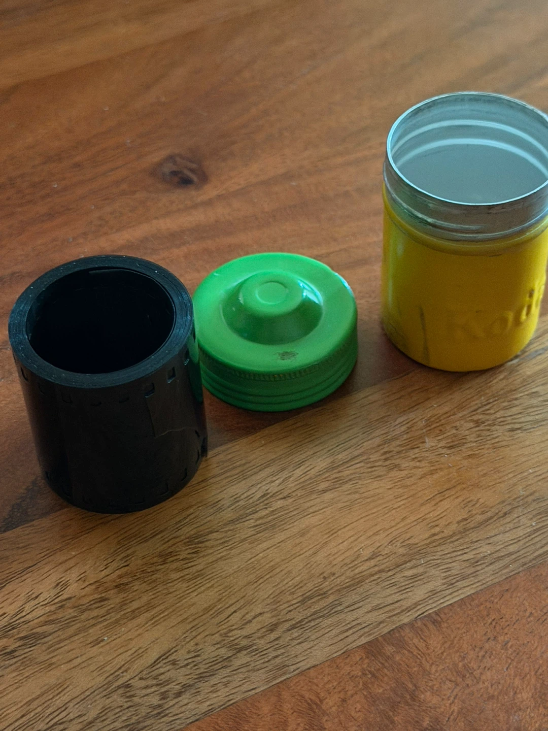 Kodak 35mm Film Canister with Film Military Negative (Vintage) - photo 4