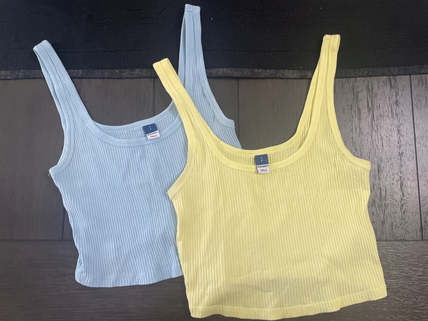 Old navy ribbed, cropped tank tops size S