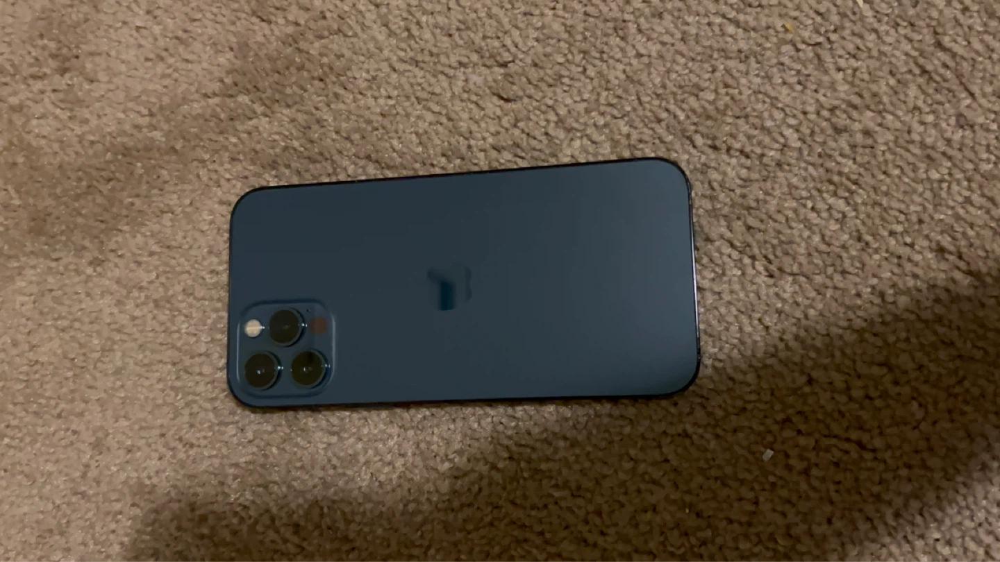 iPhone 12 Pro - photo 2