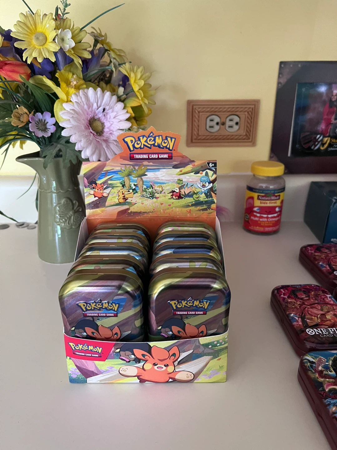 Empty One Piece & Pokémon Trading Card Game Tins - photo 4