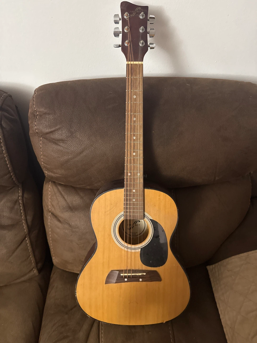 First Act Acoustic Guitar MG395