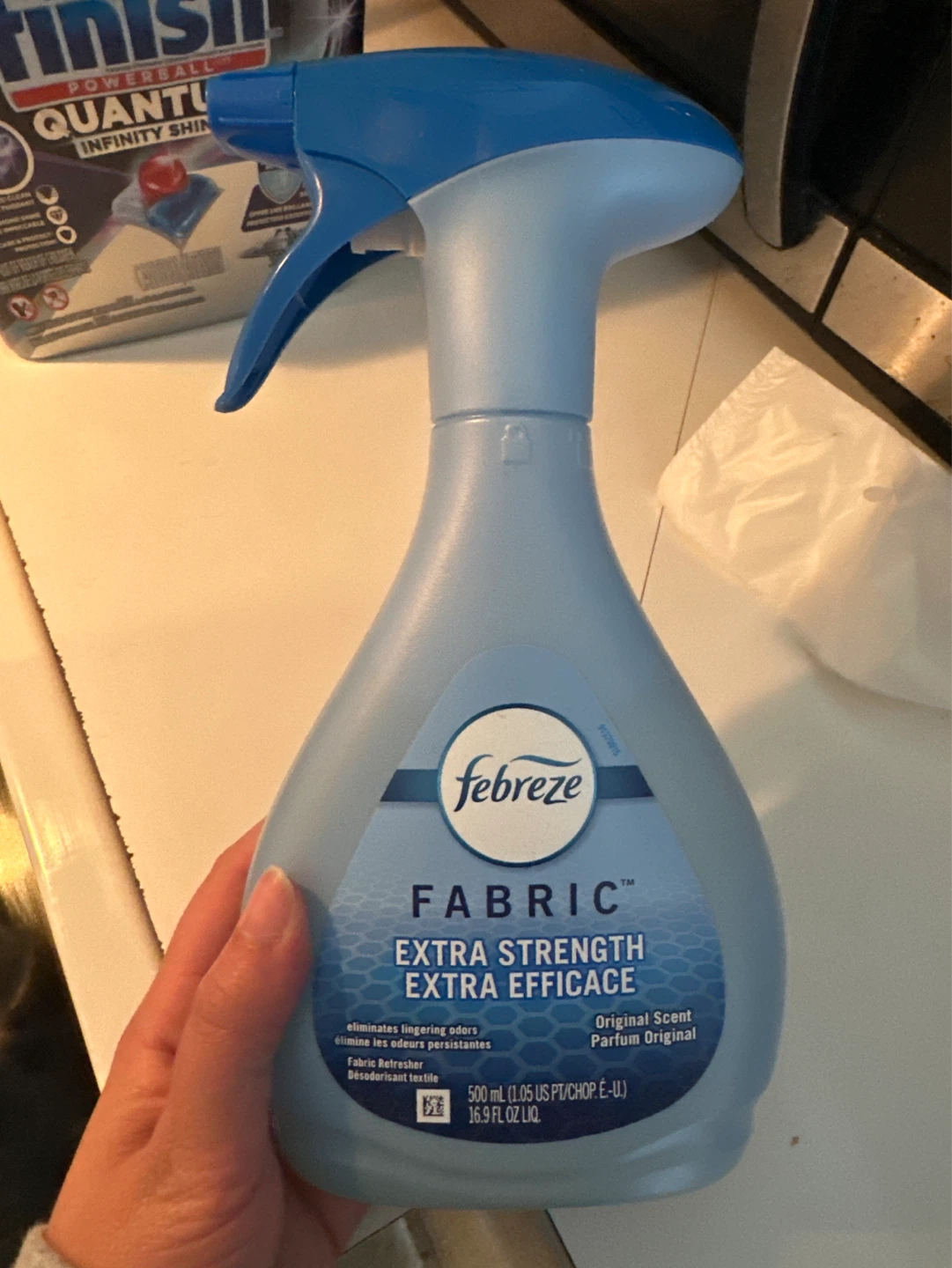 Completely full - Febreze Fabric Odour Eliminator Spray