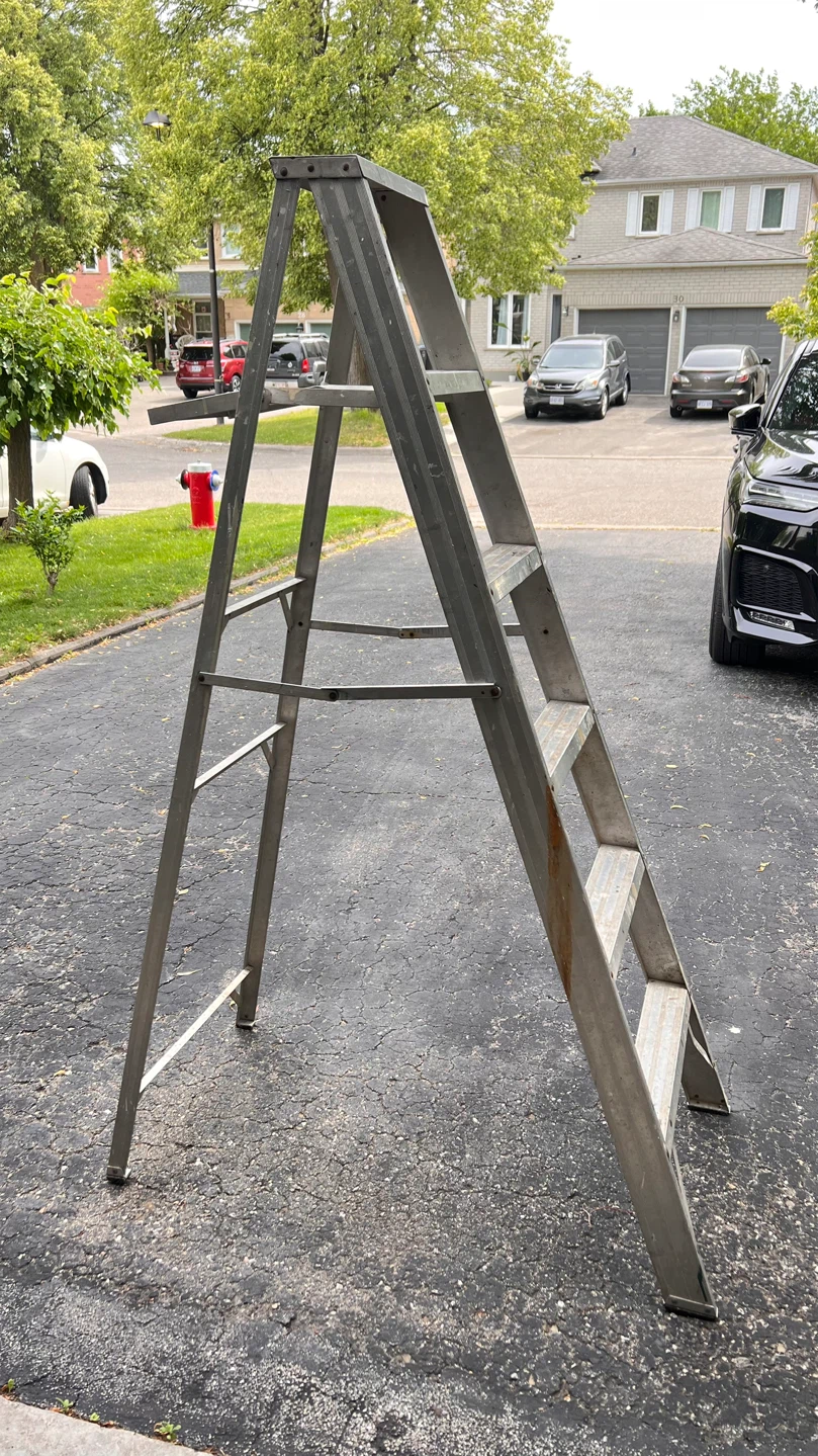 Aluminum 6FT Step Ladder - photo 2