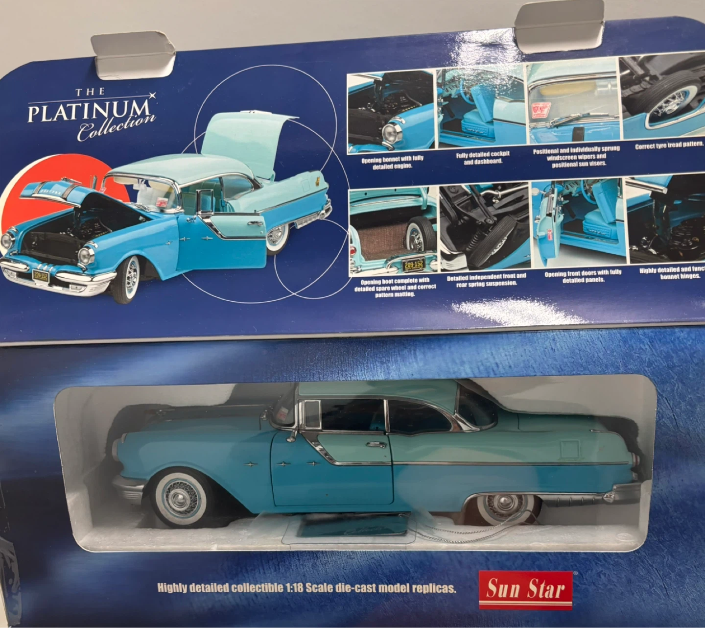 1955 Pontiac Star Chief 1:18 Scale Die-Cast Model