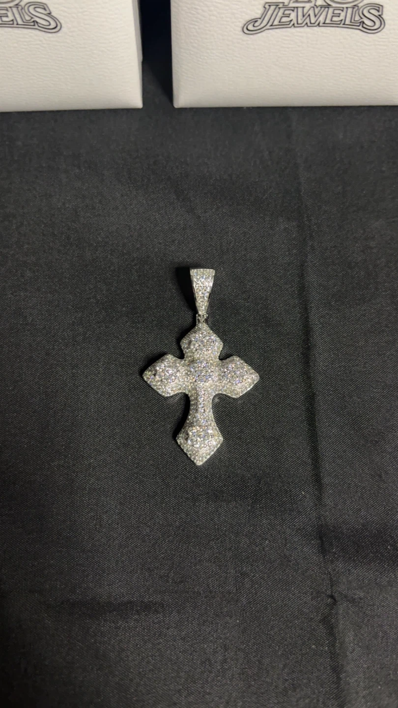 2” Iced Cross Pendant 💎 Passes Diamond Tester ✅ 925 Silver Base - photo 4