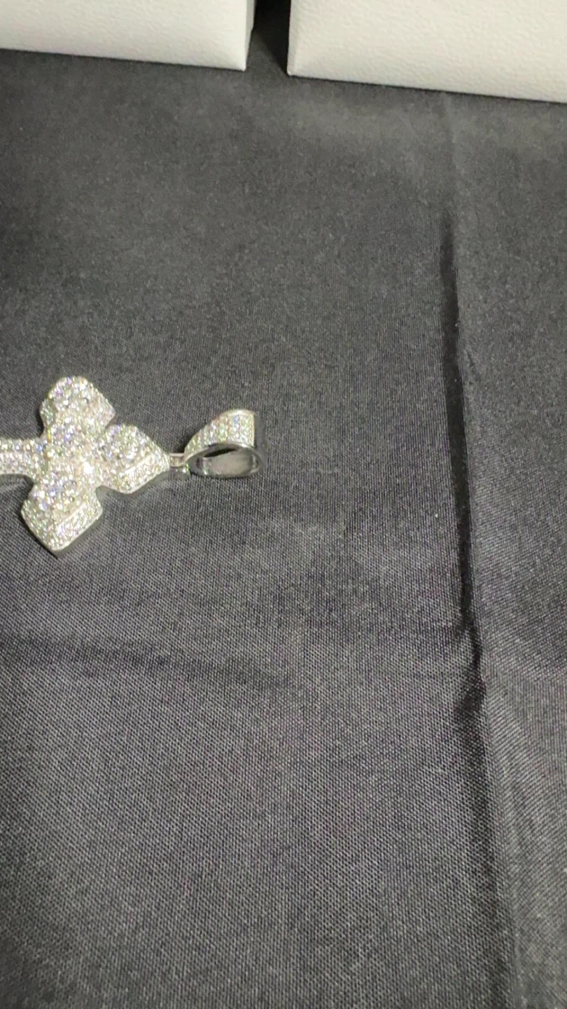 2” Iced Cross Pendant 💎 Passes Diamond Tester ✅ 925 Silver Base - photo 3