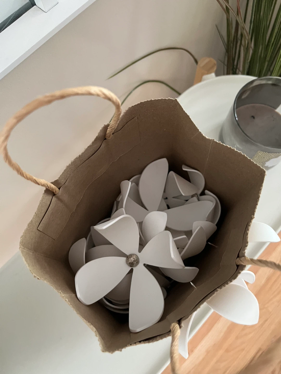 Umbra White Flower Embellishments Decor - photo 2