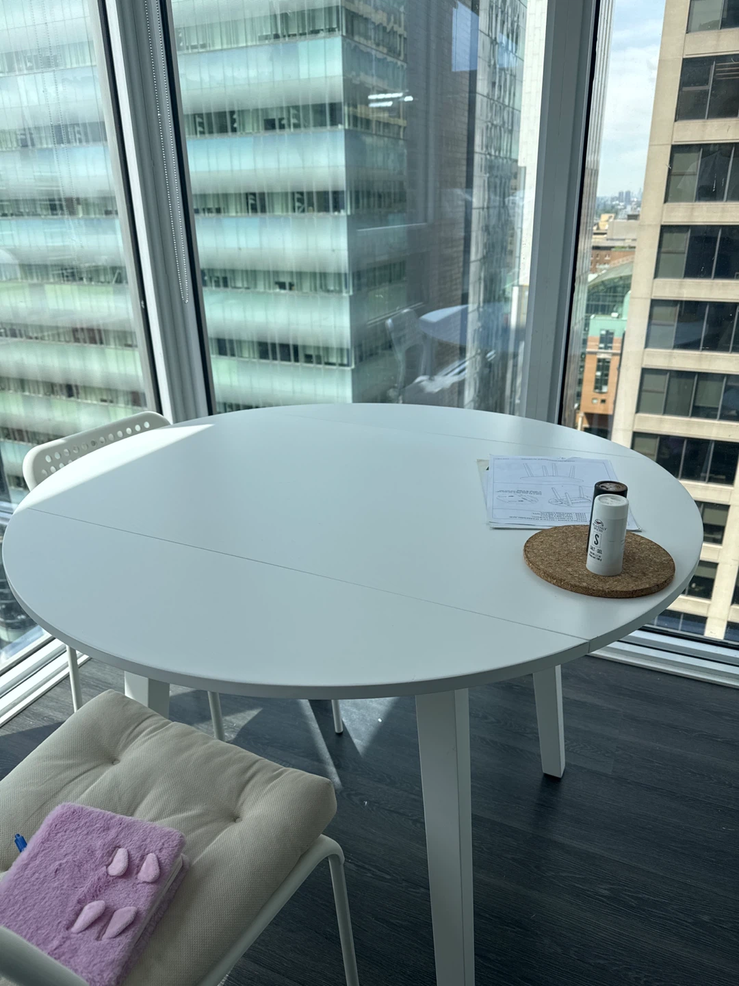Round table with four chairs - photo 3