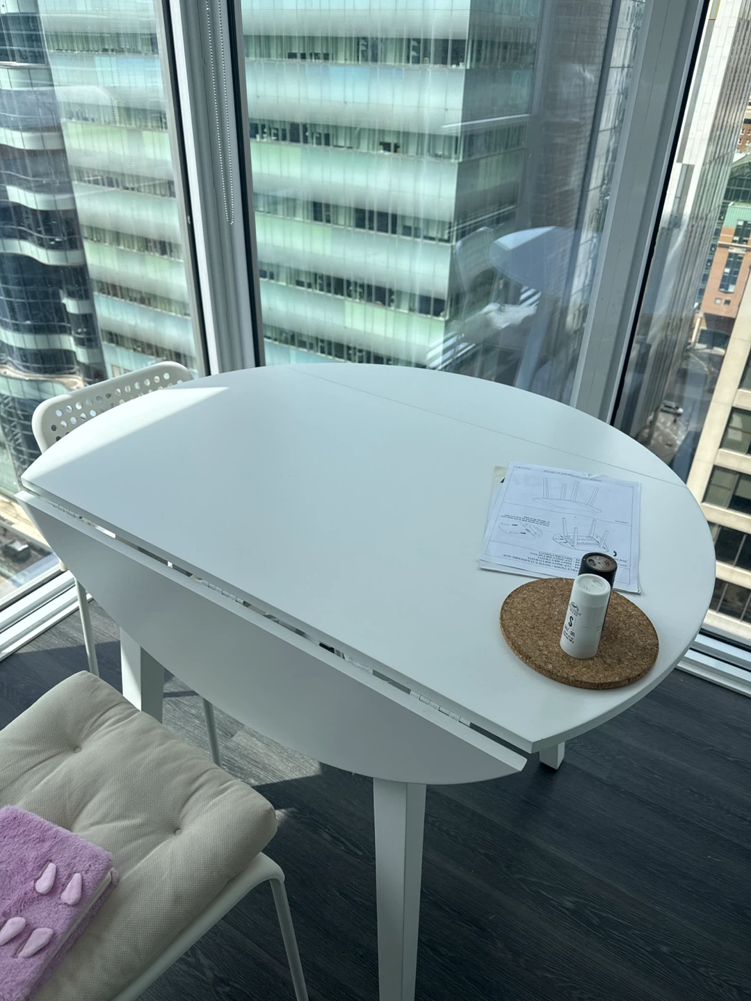 Round table with four chairs - photo 2