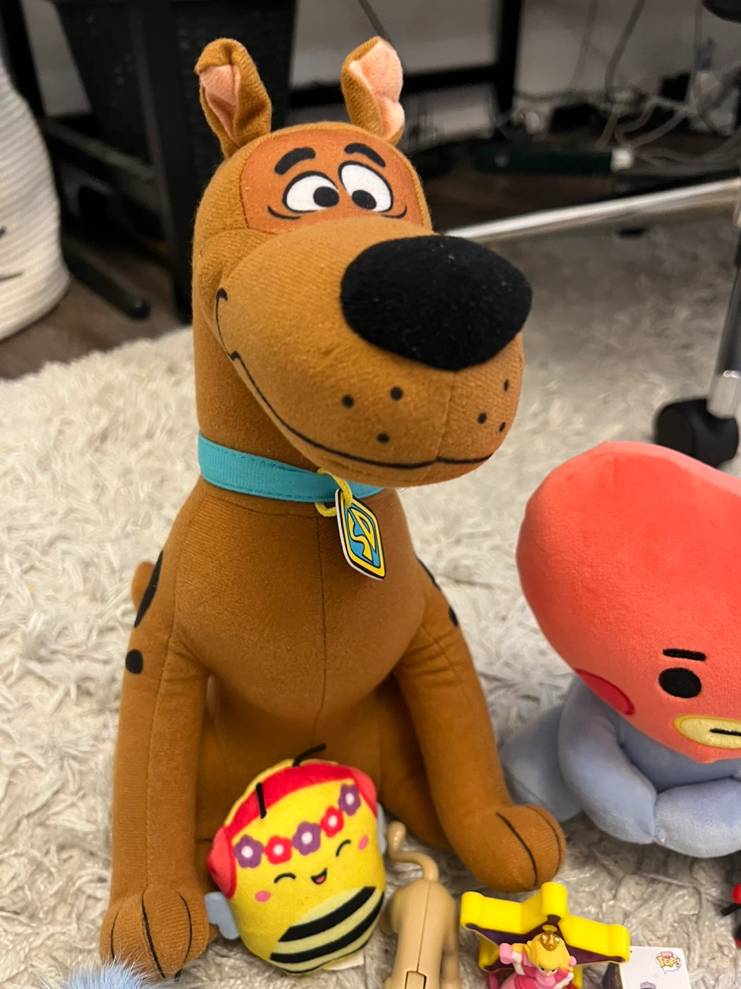 Bundle of used plushies and toys - photo 3