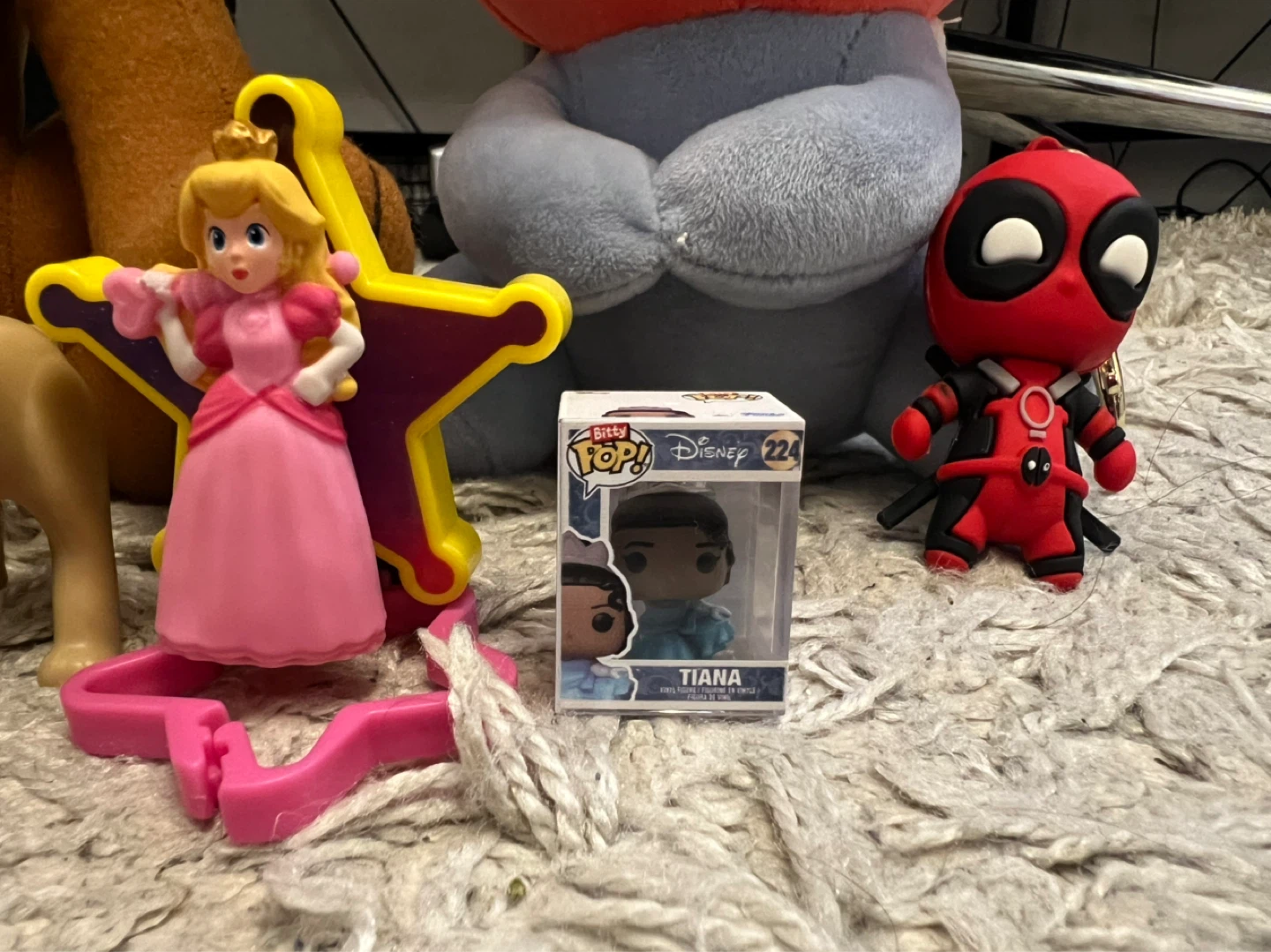 Bundle of used plushies and toys - photo 5