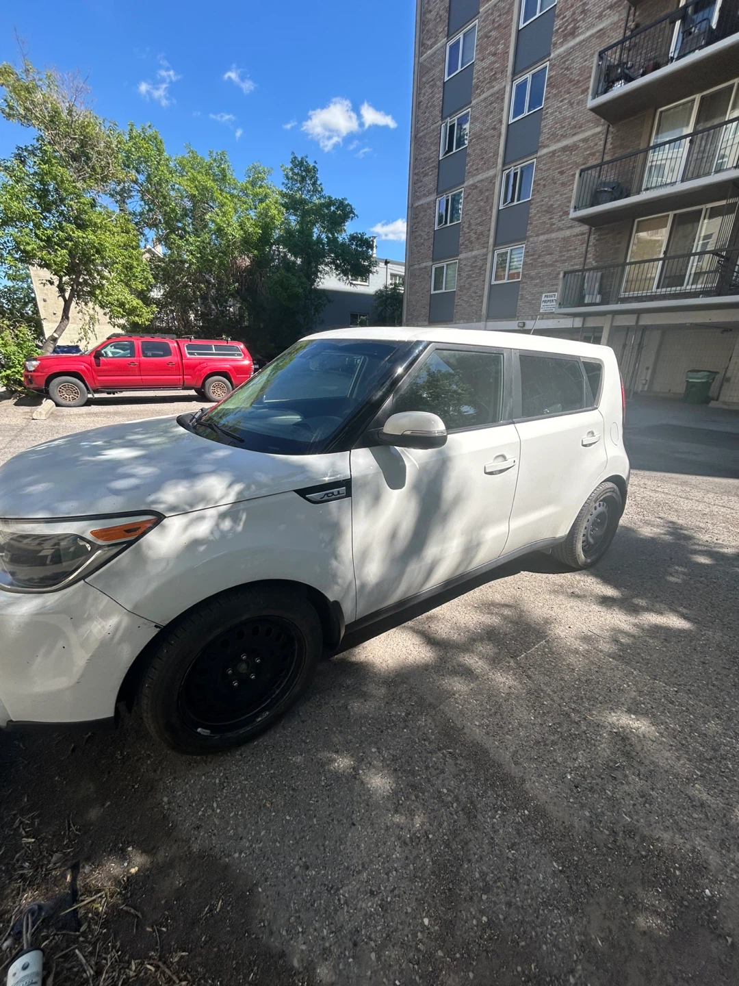 2016 White Kia Soul
