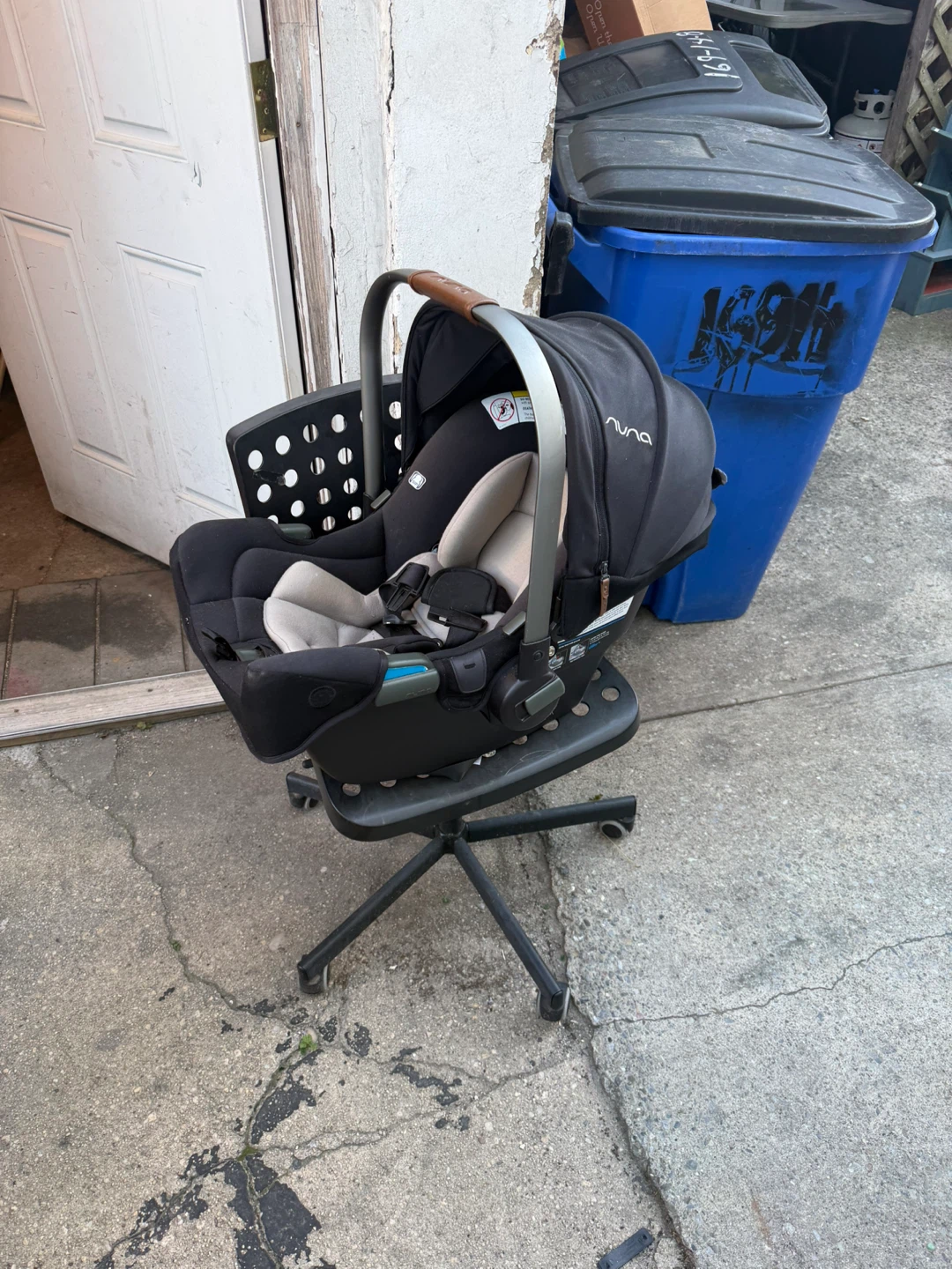 Nuna Stroller and Car Seat Combo - photo 4