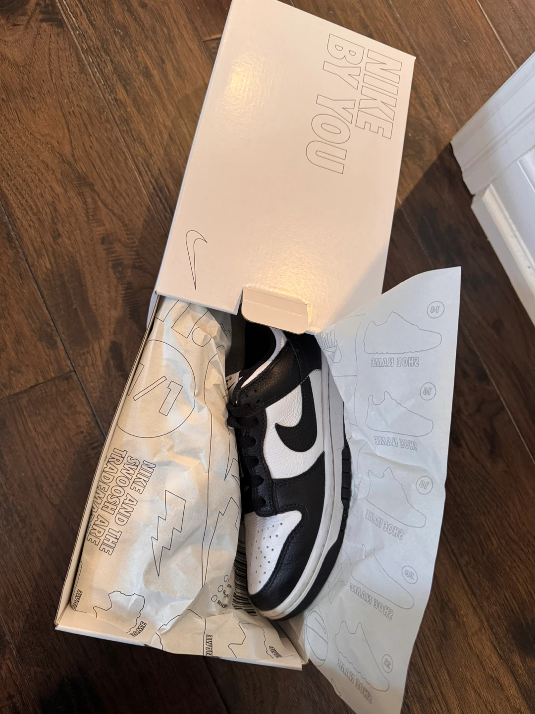 Nike id black and white dunk low, 6.5 - photo 2