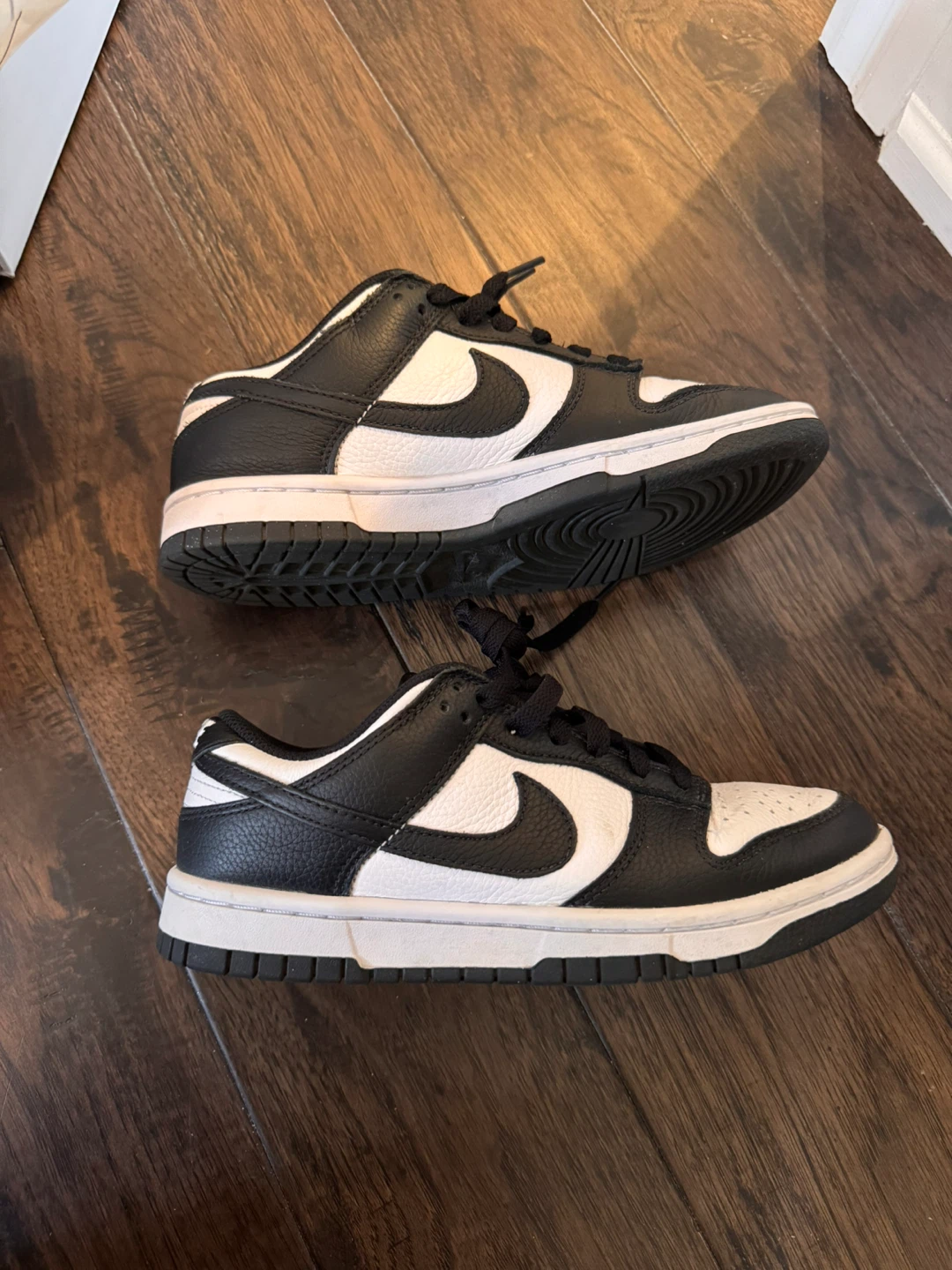 Nike id black and white dunk low, 6.5