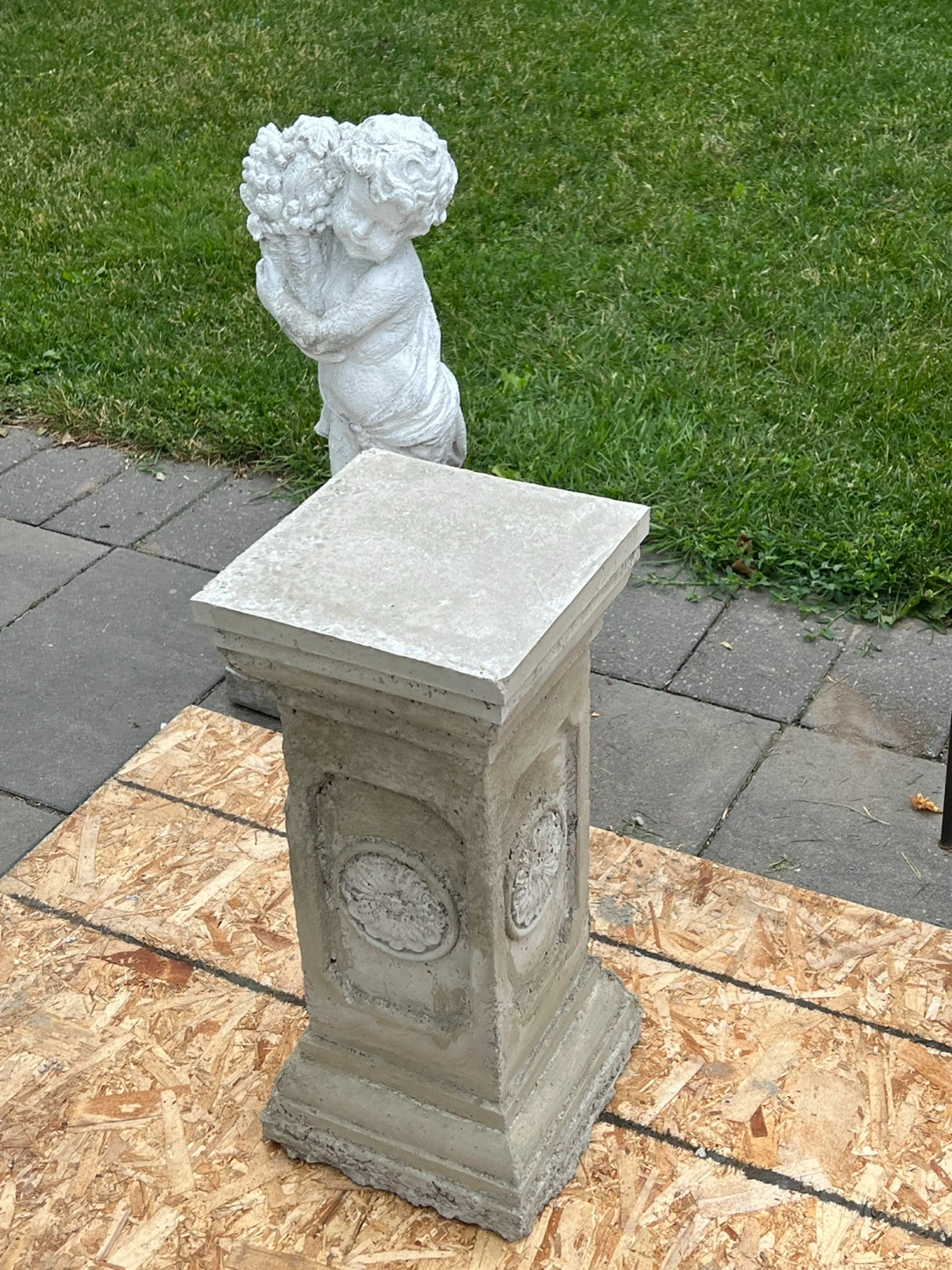 Concrete Pedestal Stand with Floral Medallion - photo 2
