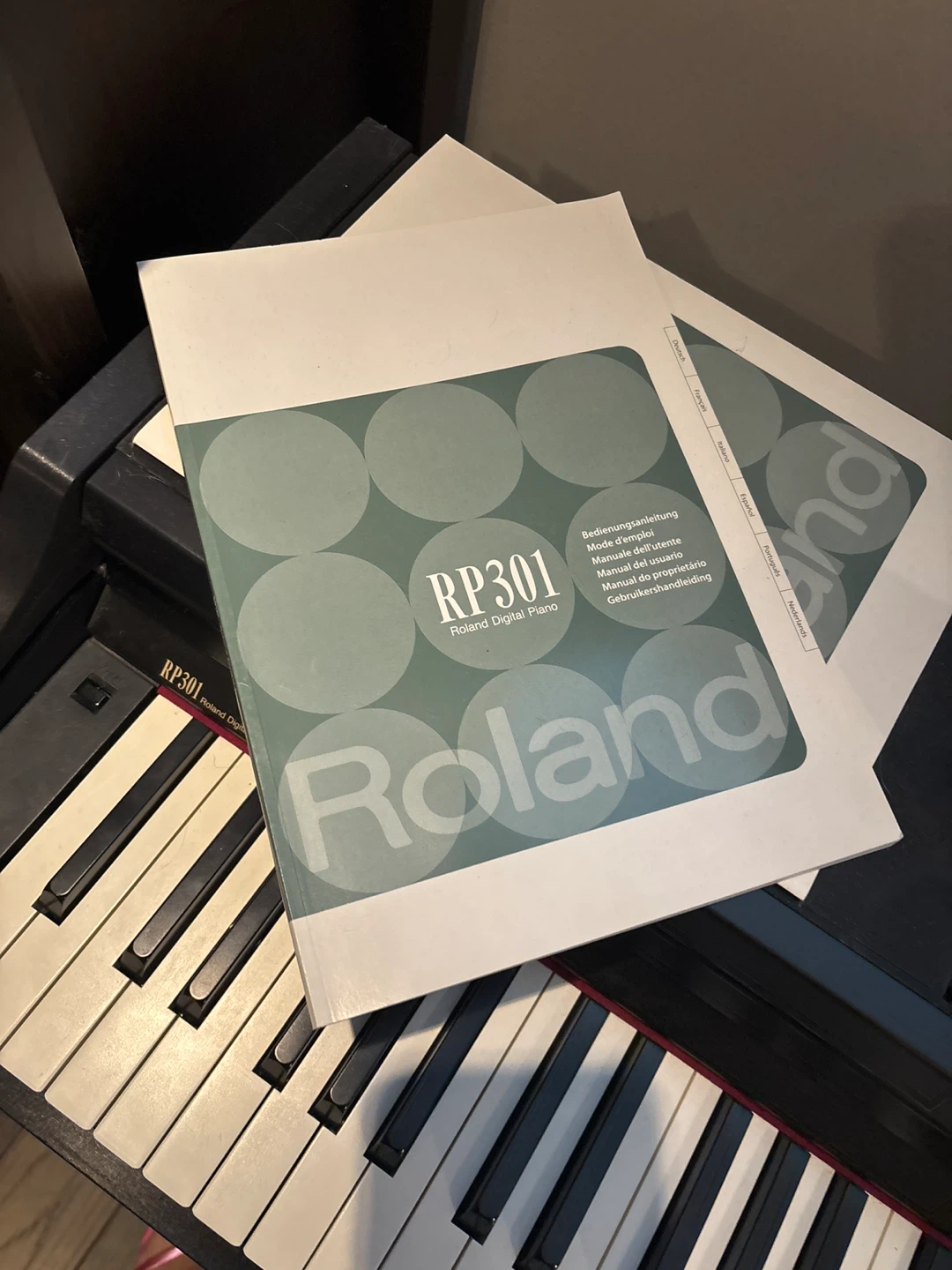 Roland RP301 Digital Piano - photo 3