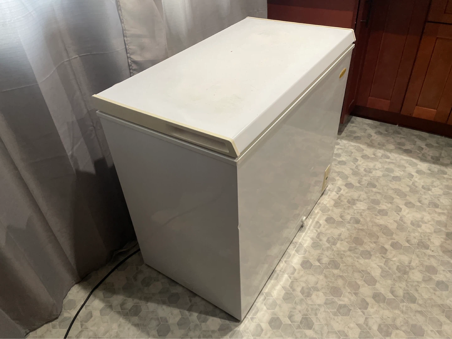 White Chest Freezer - photo 2