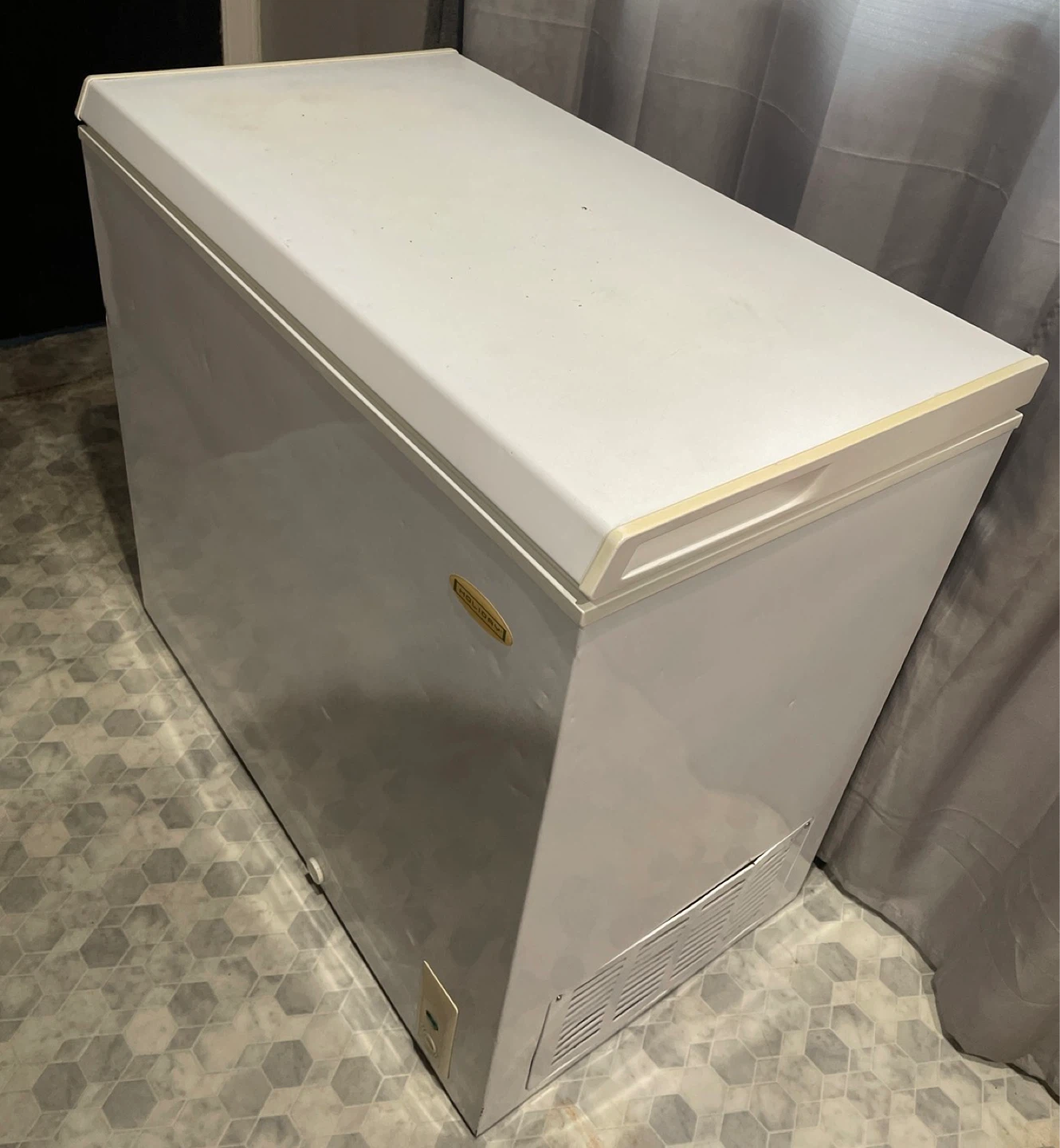 White Chest Freezer - photo 3