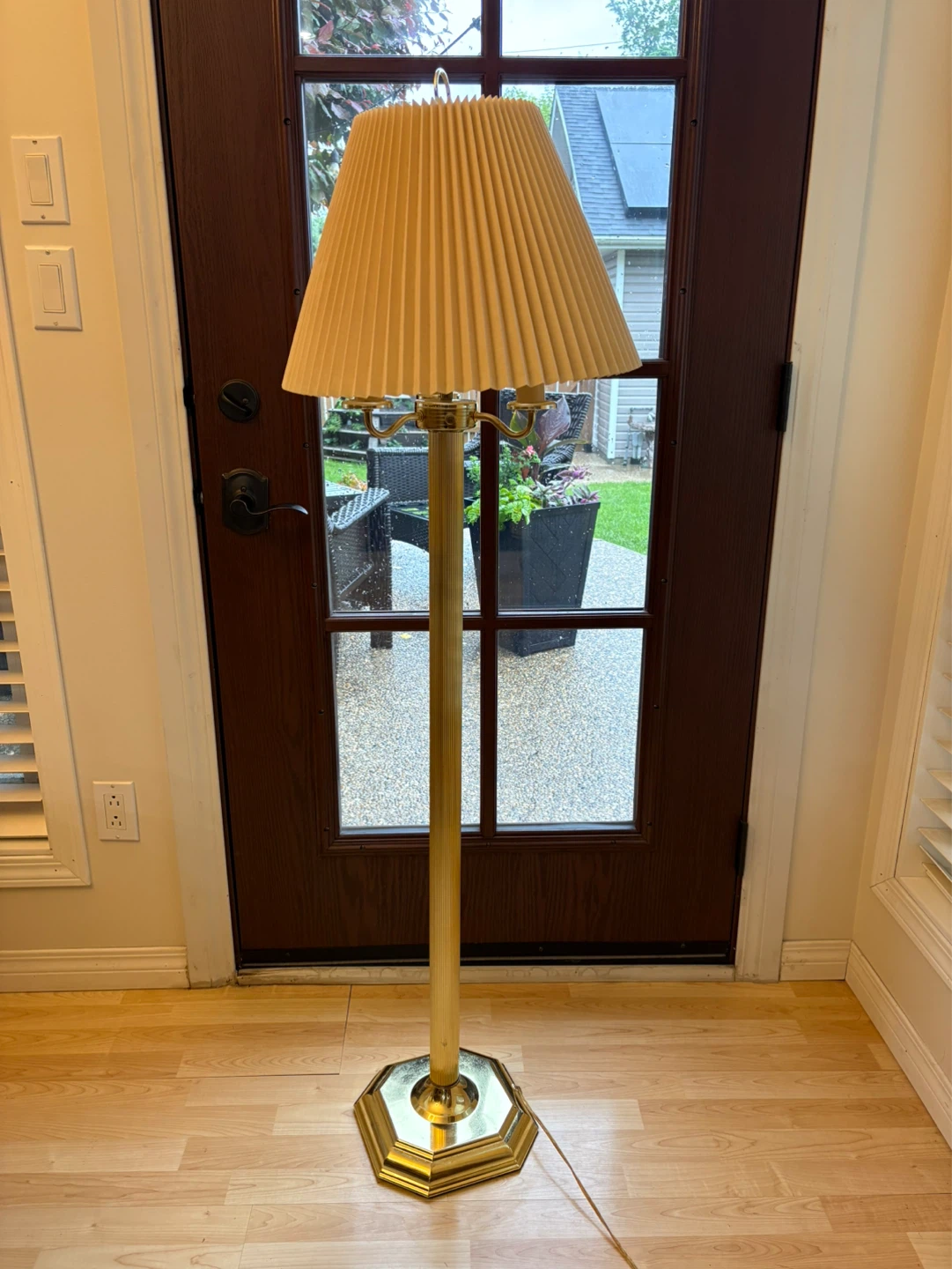 Floor Lamp with Pleated Shade - photo 3