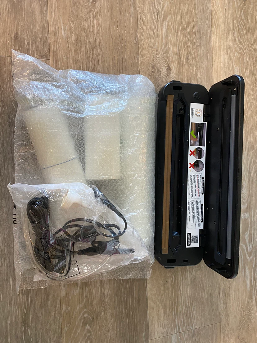 Megawise Vacuum Sealer Machine with Rolls