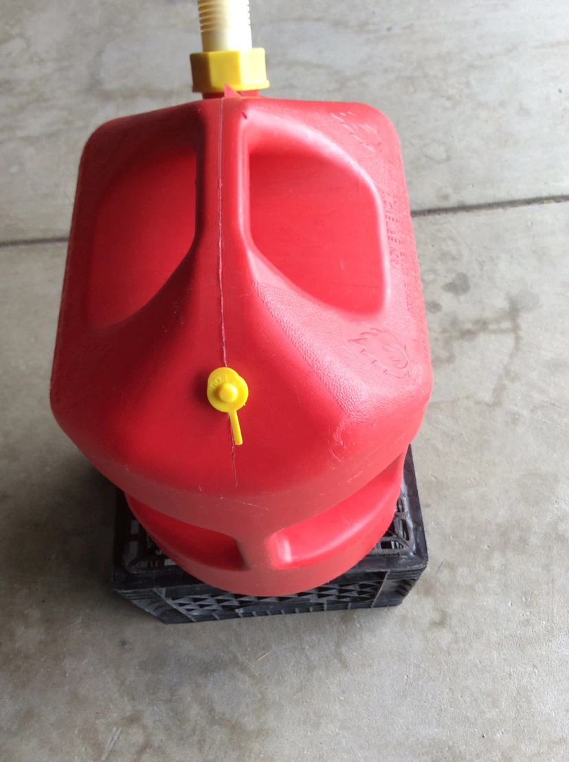 Midwest Can Company 6 Gallon Gasoline Can