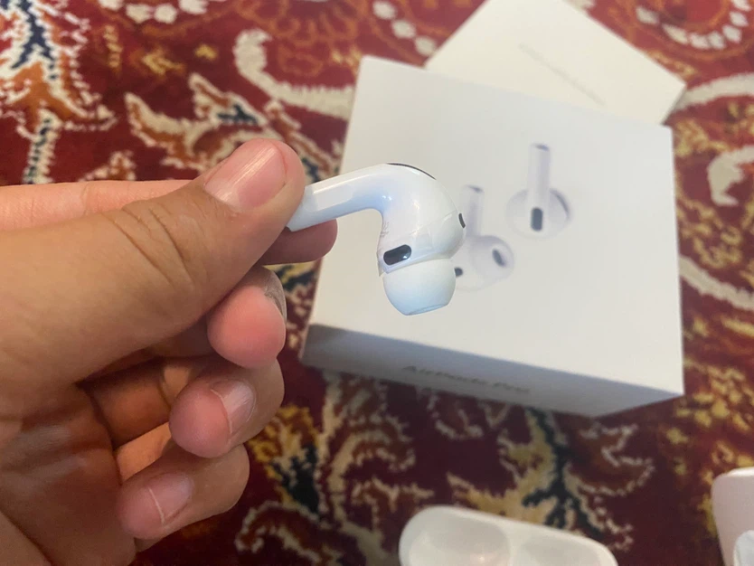 Apple AirPods Pro (2nd generation) - photo 3