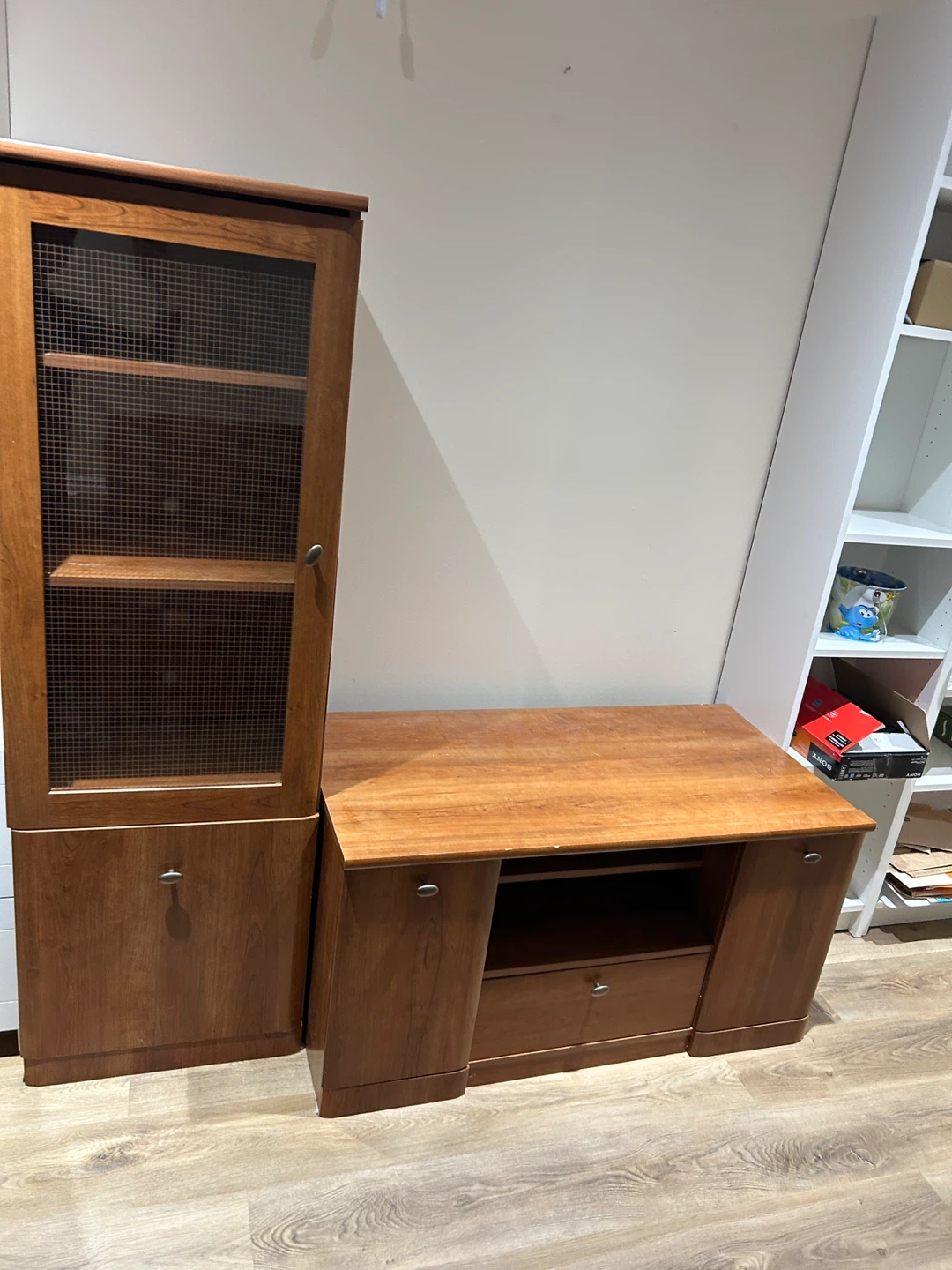 Wood Entertainment Unit with Cabinet