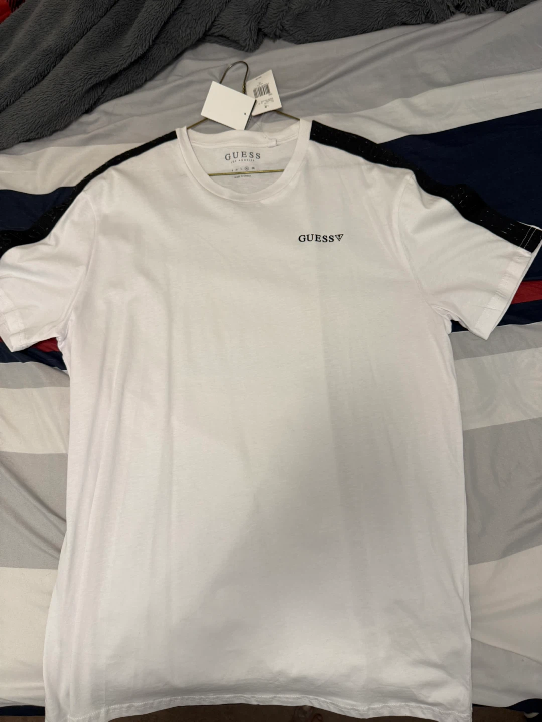 GUESS Men's White Crew Neck T-Shirt - Size XL