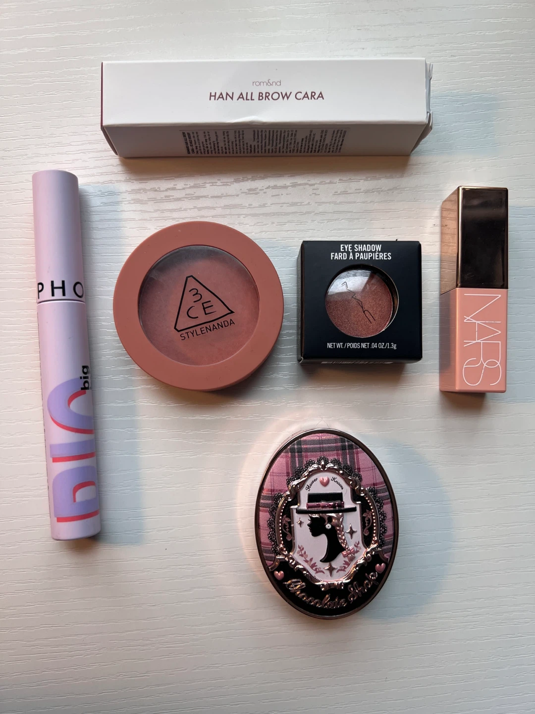 New & Gently used Makeup