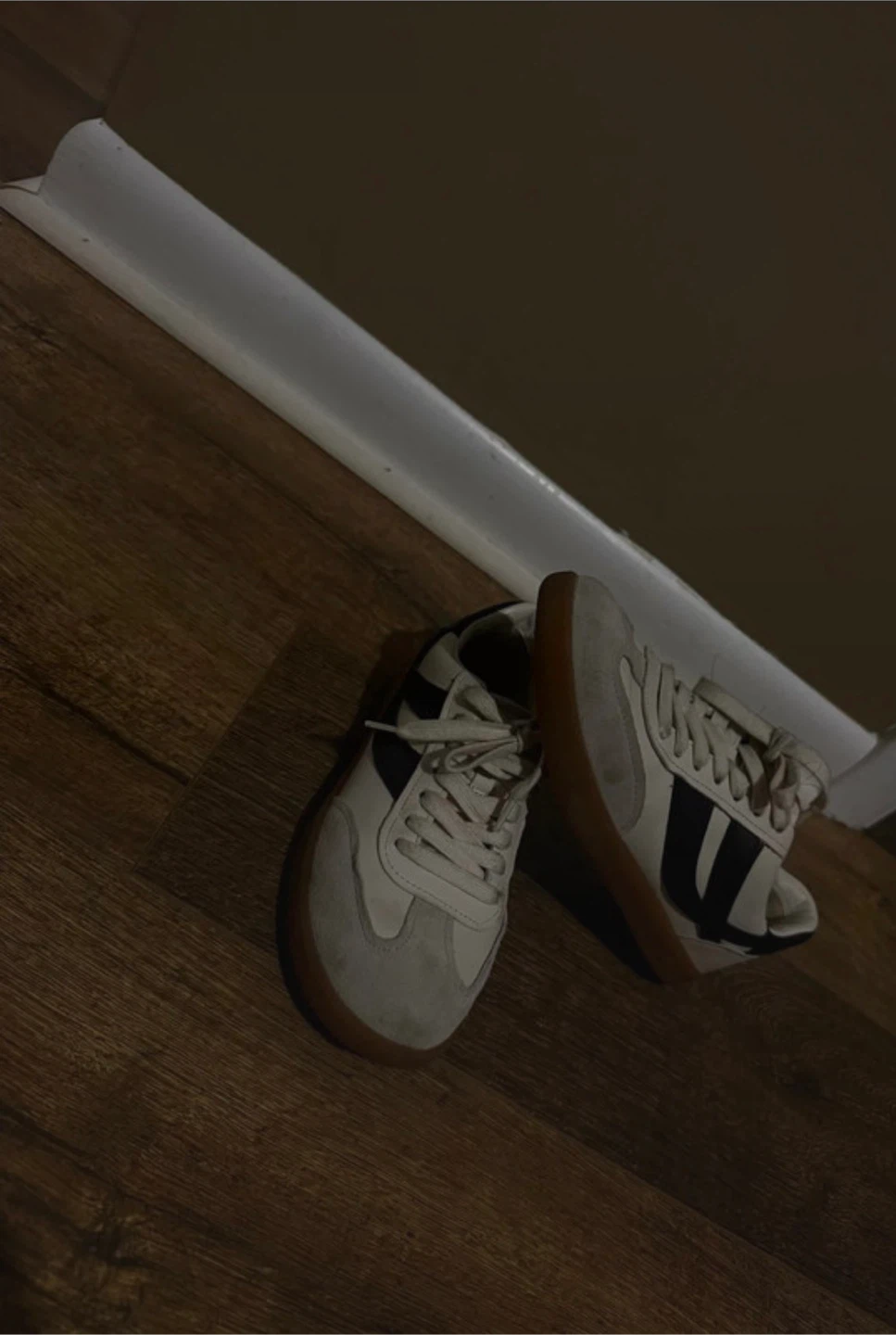 Vince Sneakers