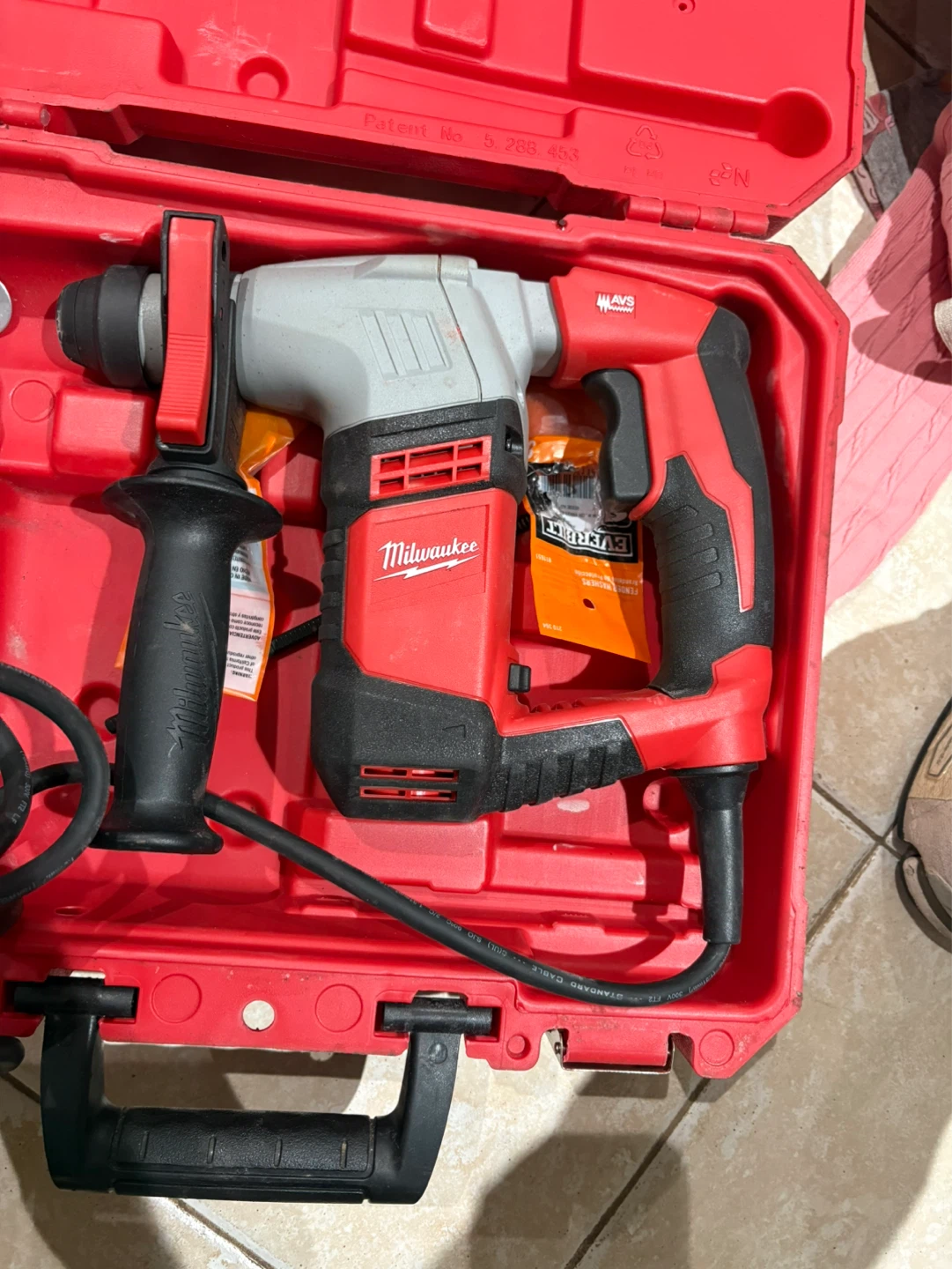 Milwaukee Rotary Hammer Drill Kit - photo 3
