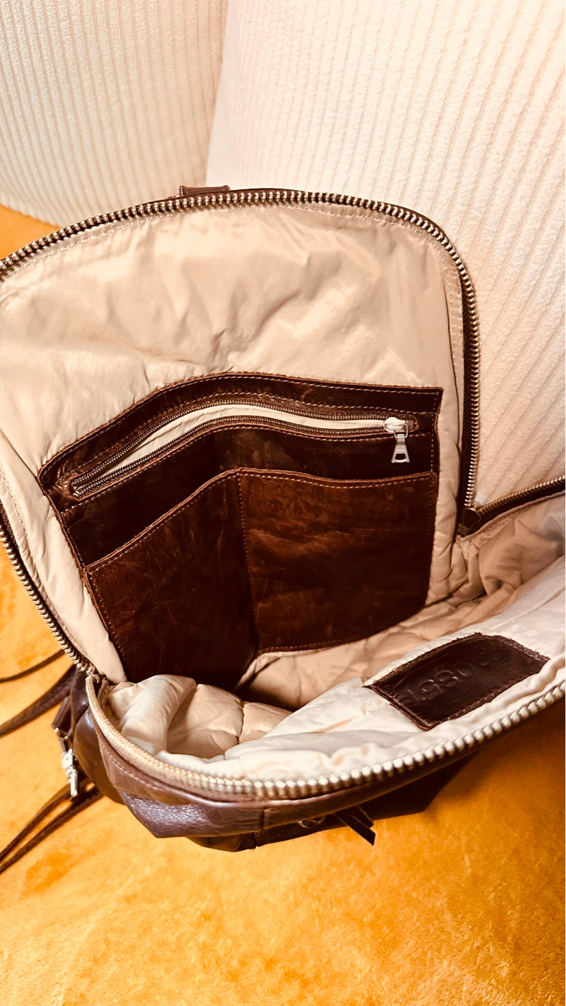 M0851 Unisex Distressed Leather backpack - photo 2