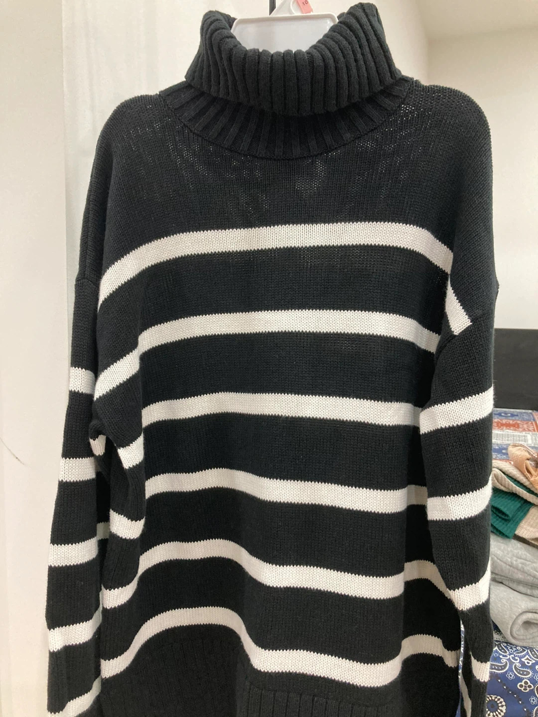 Old Navy Striped Turtleneck Sweater - photo 4