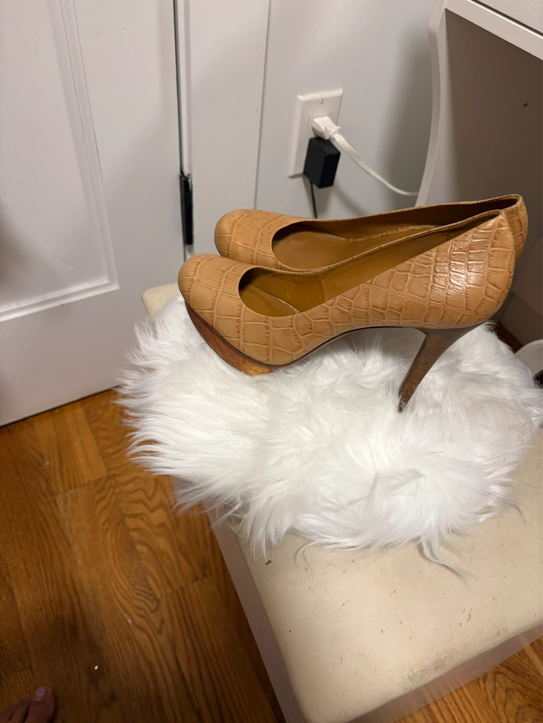 Tory Burch Embossed Heels - photo 2