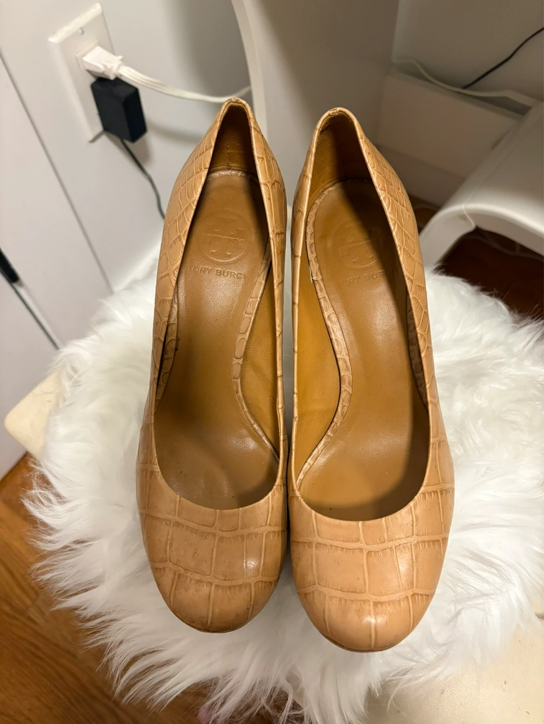 Tory Burch Embossed Heels - photo 3
