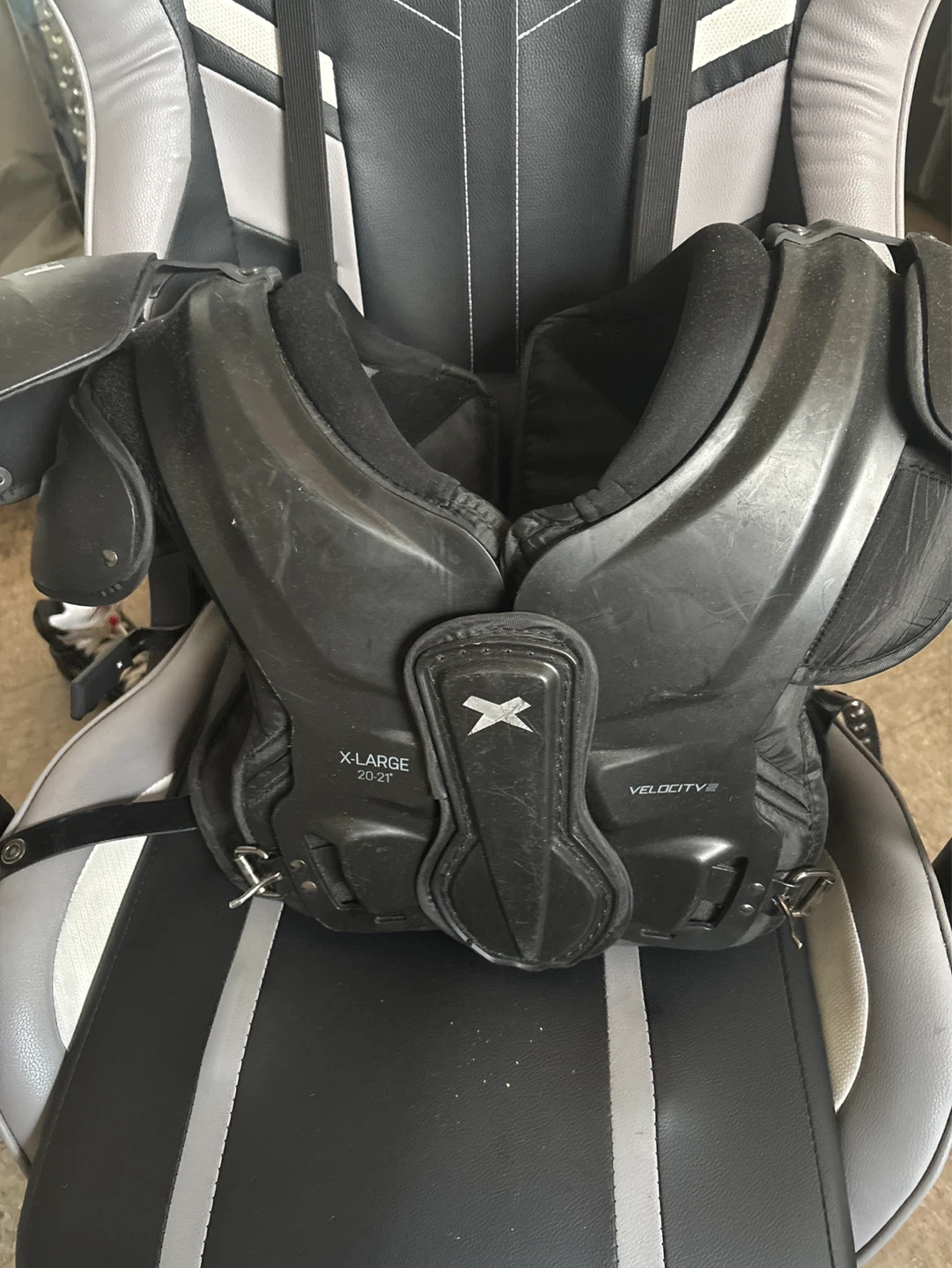 Xenith Velocity Youth Football Shoulder Pads - XL