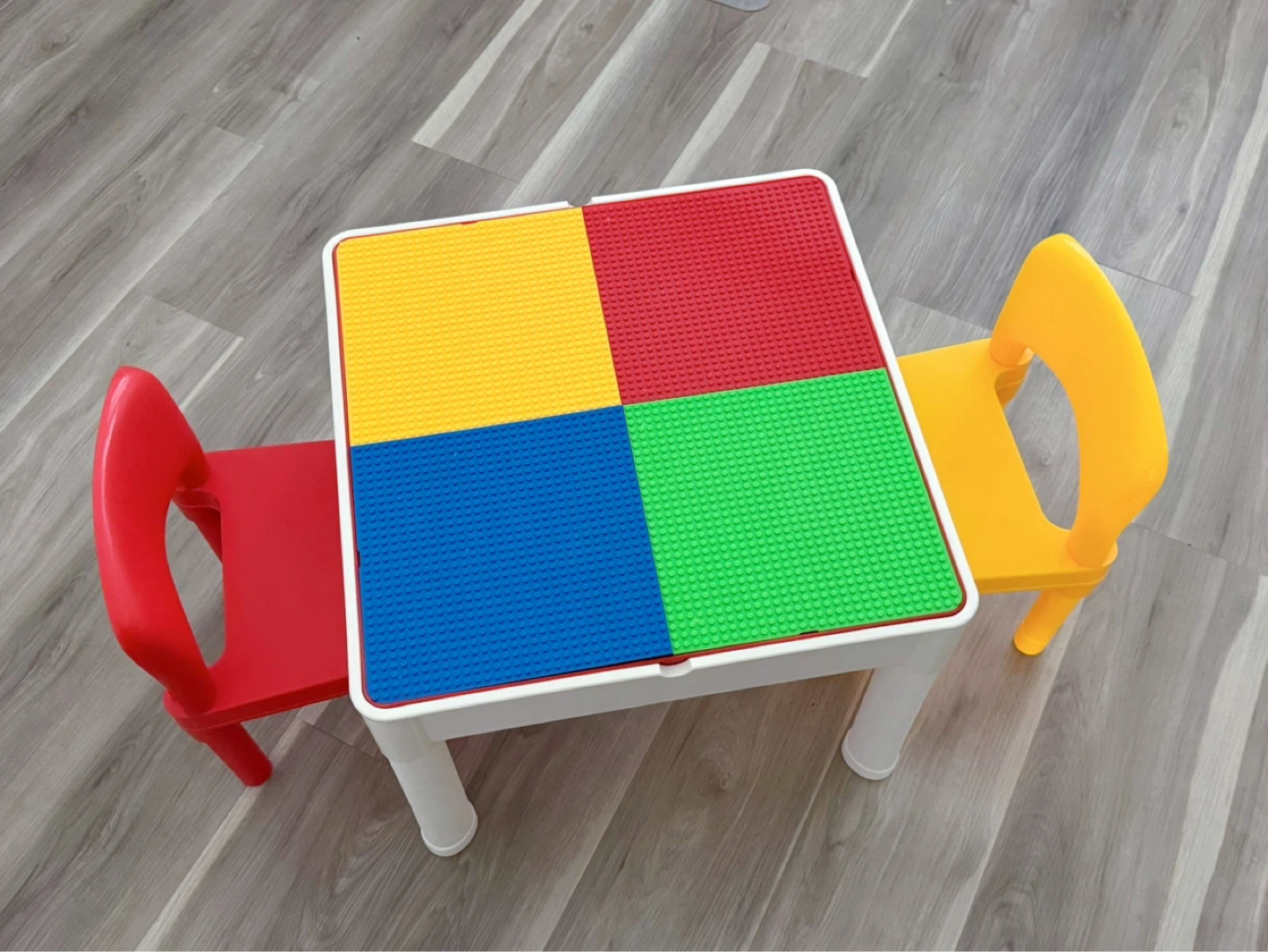 ⭐️SALE⭐️90% New Kids 2-in-1 Building Block Table and Chairs Set