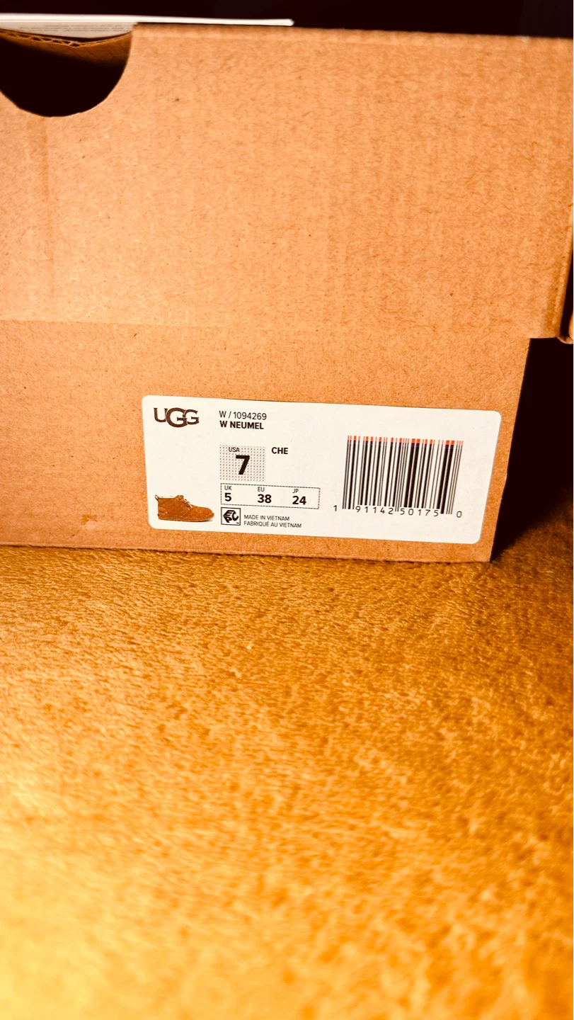 UGG Neumel women’s booties - photo 4