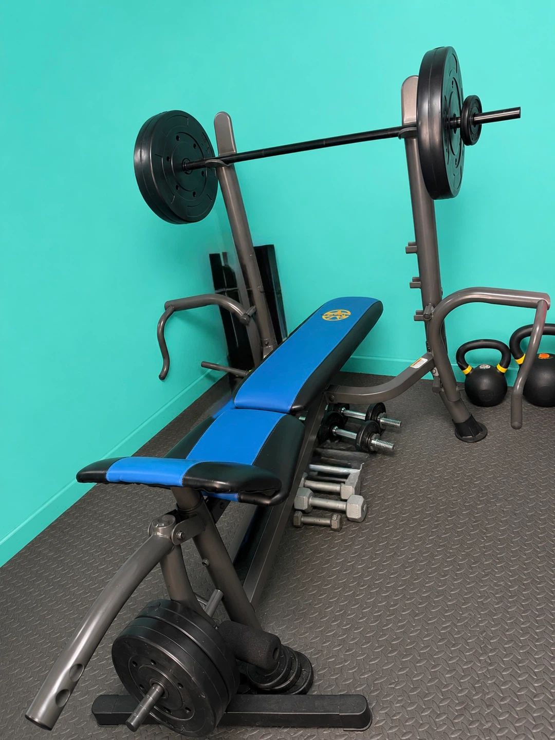 Weight Bench for home workout