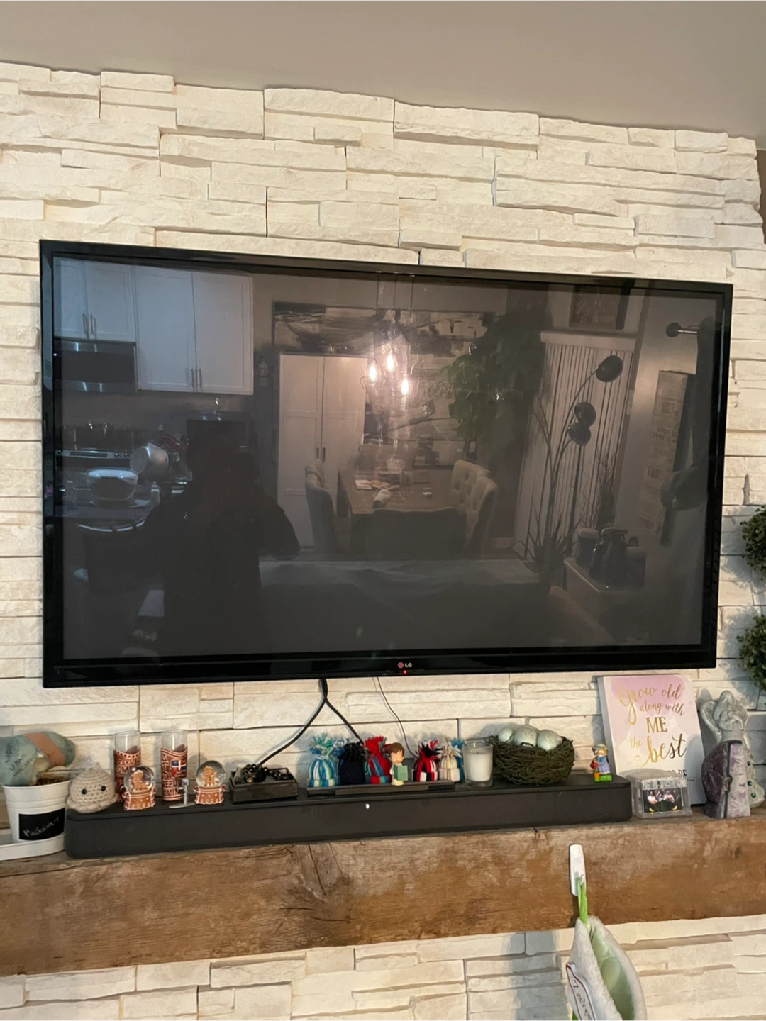 LG Television