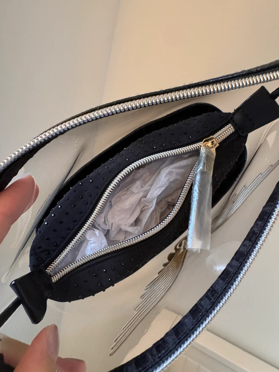 Victoria's Secret Clear Cosmetic Bag - photo 2