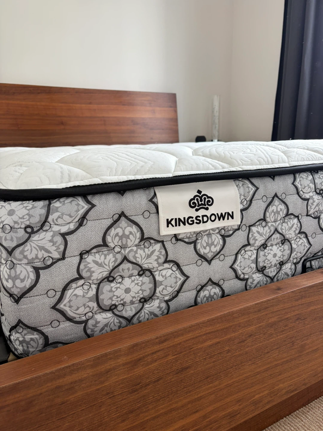 EQ3 Queen Storage Bed + Kingsdown Mattress - photo 5