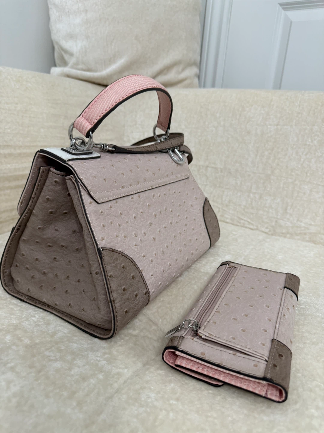 Guess Purse and Wallet Set - Pink Ostrich Embossed - photo 2