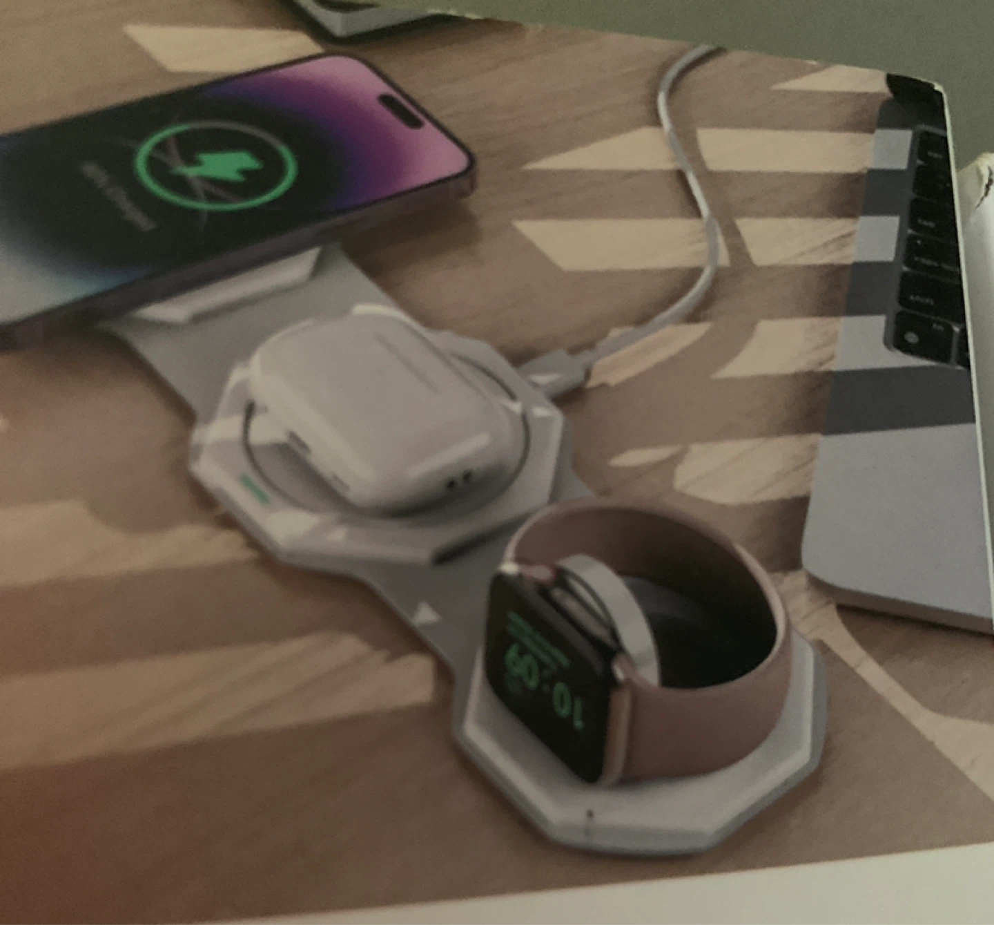 Foldable Portable Charger Magnetic Wireless Charger - photo 3