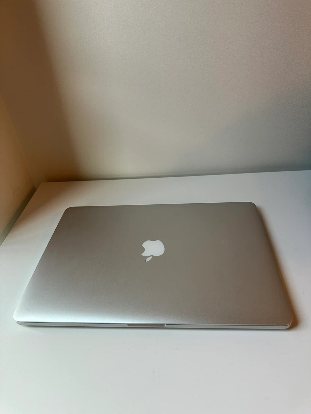 Apple MacBook Pro Laptop