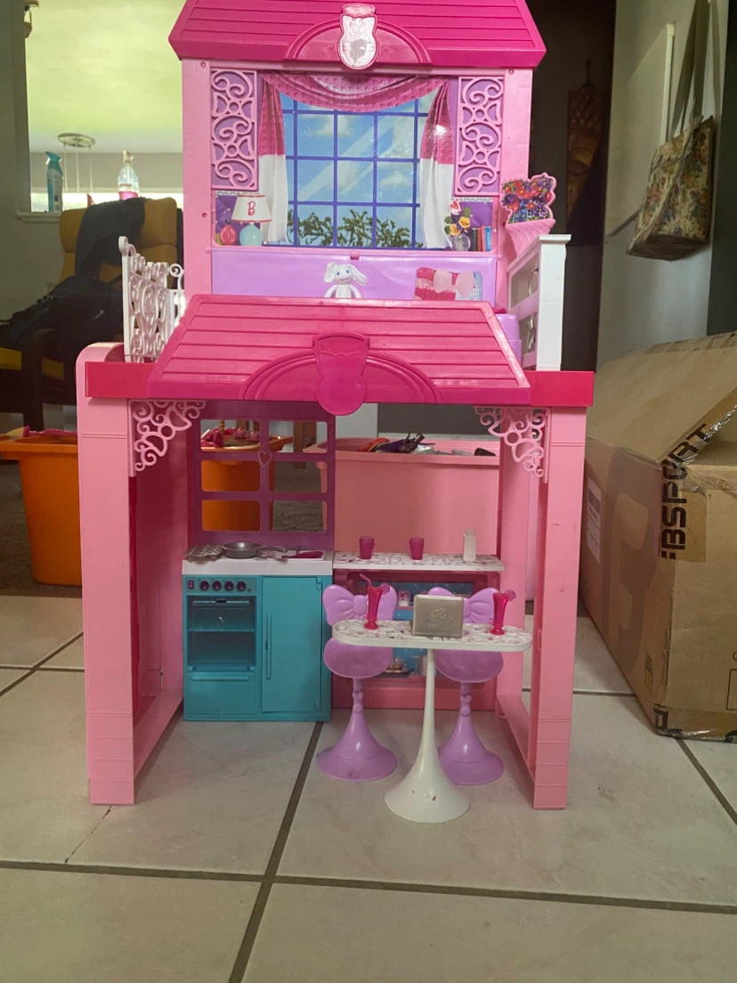Barbie doll house